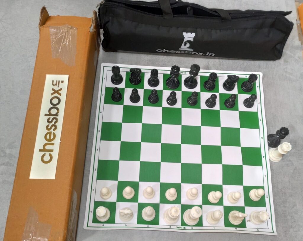 Chessbox.in tournament standard Chess Set with bag. 